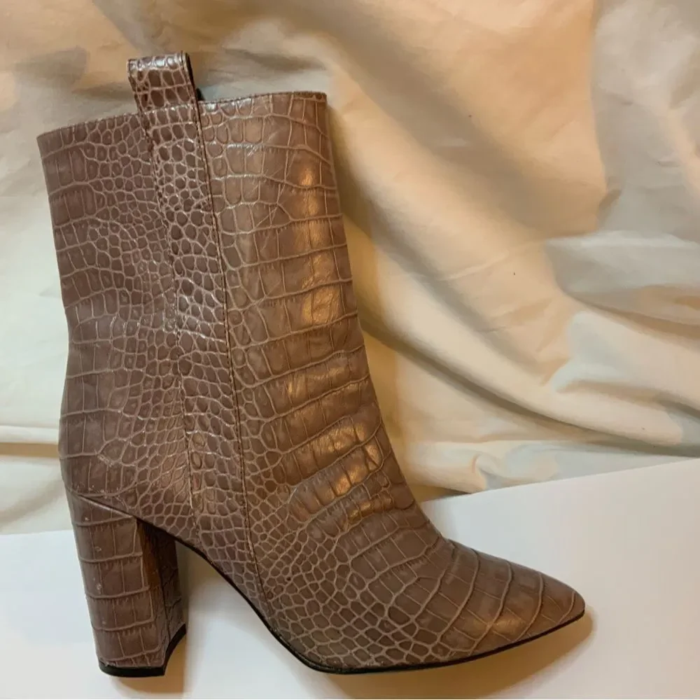Bruno Premi snake embossed leather upper Women's Shoes Ankle Boots Size 38 / 8